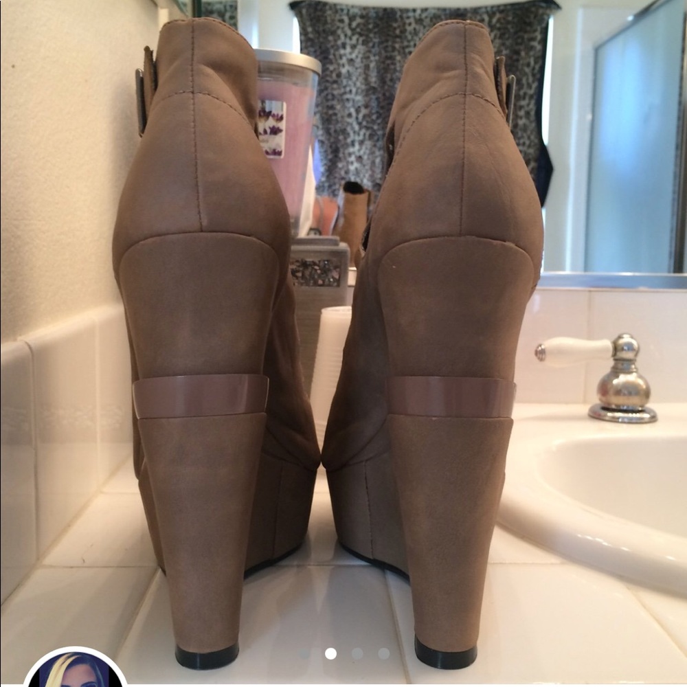 Nasty Gal Wedge Heels - Picture 2 of 5